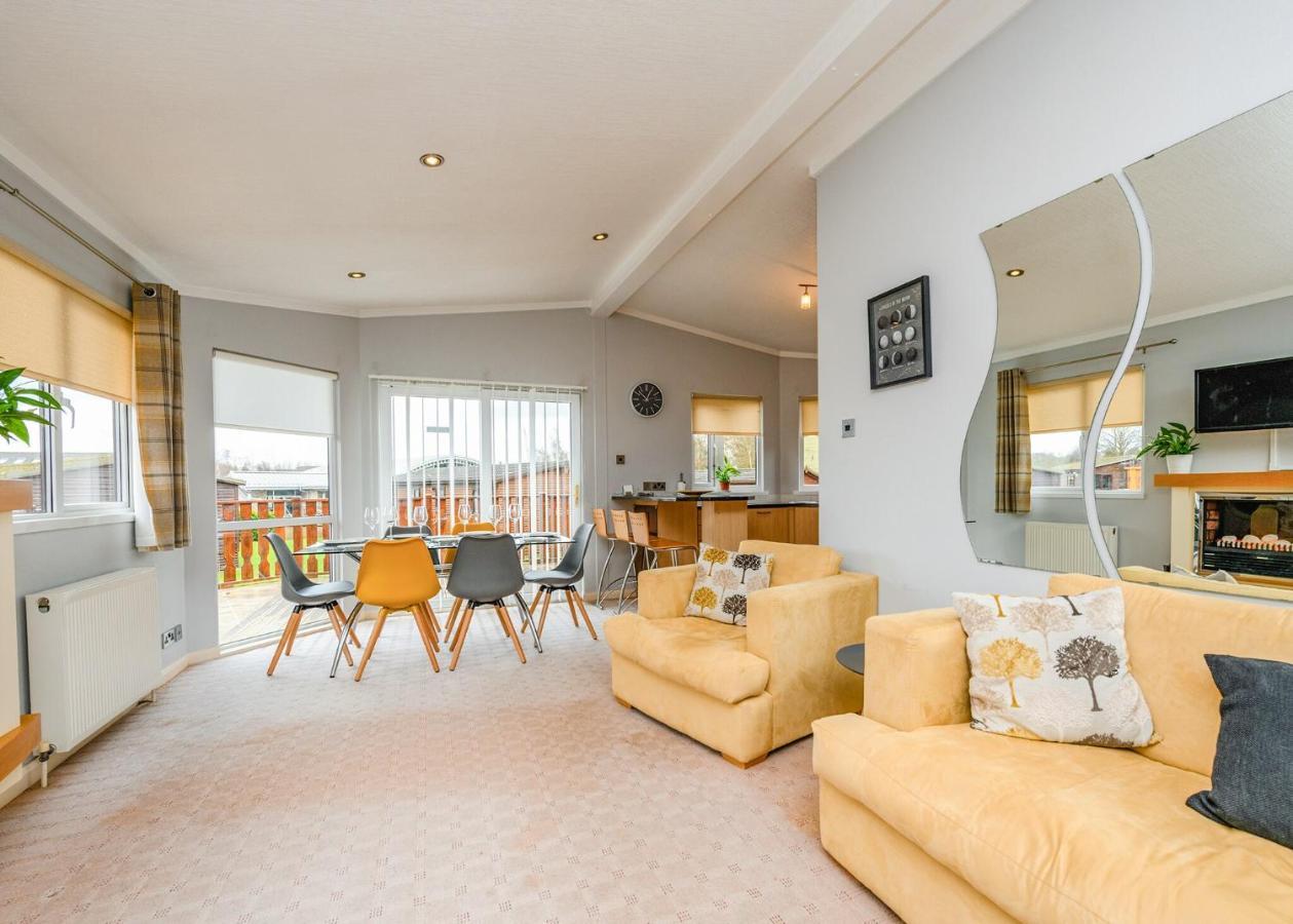 South Lakeland Leisure Village Hornby  Экстерьер фото